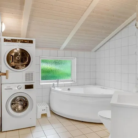 Barnet - 2-2km From The Sea By Interhome