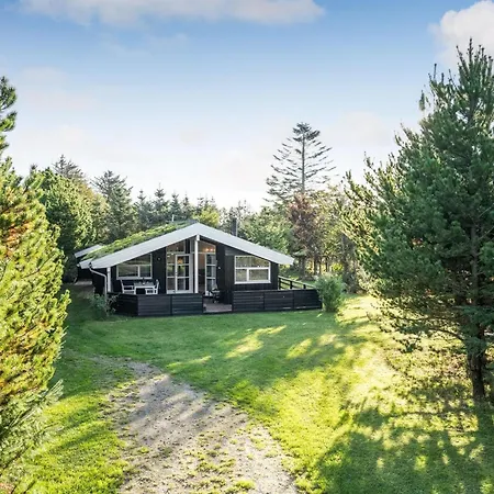 Barnet - 2-2km From The Sea By Interhome